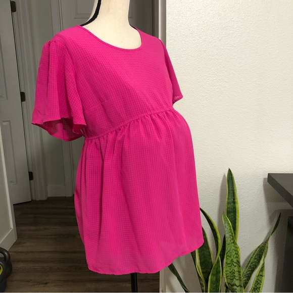 Isabel Maternity by Ingrid & Isabel Tops - ISABEL MATERNITY By Ingrid & Isabel Pink Flutter Sleeve Maternity Top Sz S